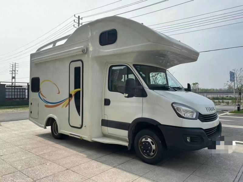 广州19年依维柯房车3