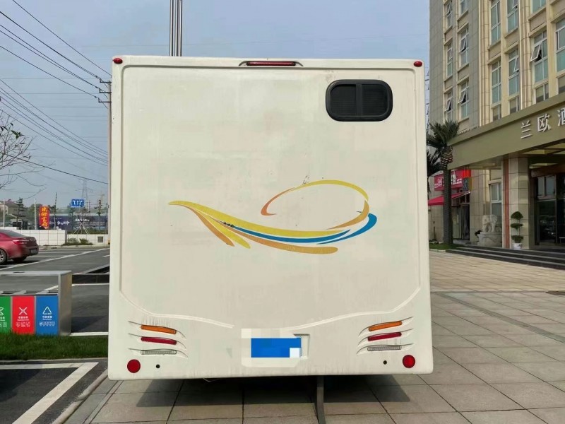广州19年依维柯房车8