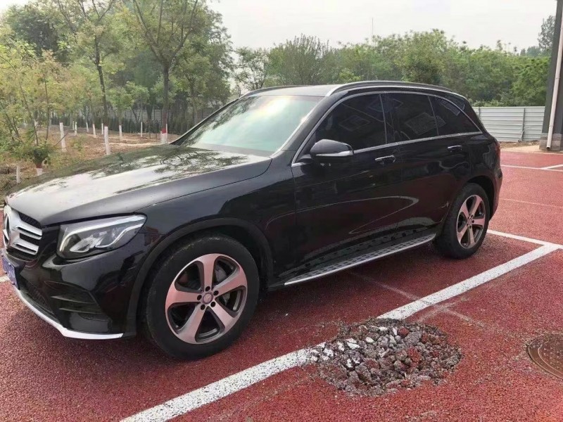 保定17年奔驰GLC2
