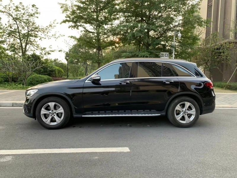 广州19年奔驰GLC3