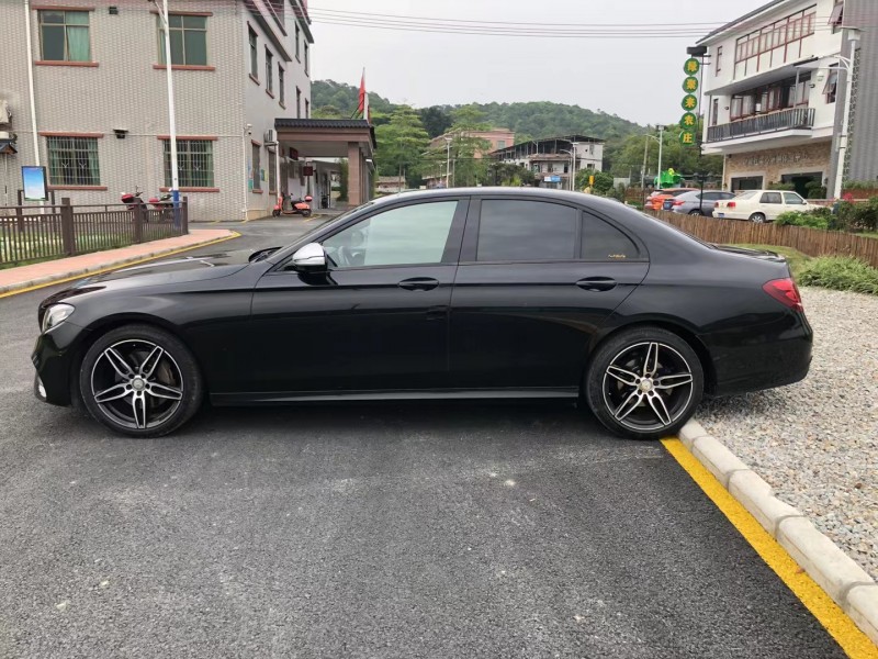 广州17年奔驰E4