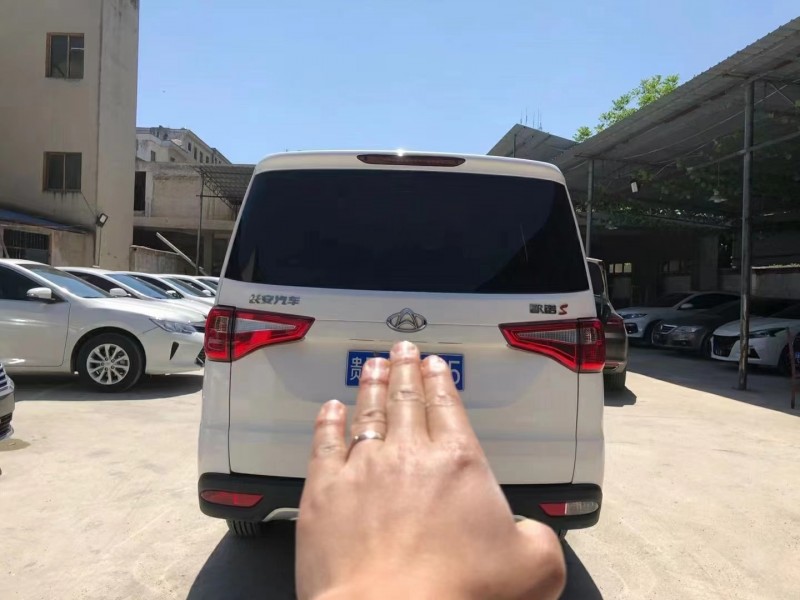 貴陽18年長安汽車歐諾3