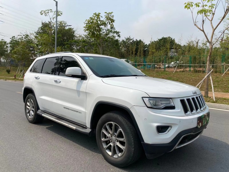 東莞16年Jeep大切諾基2