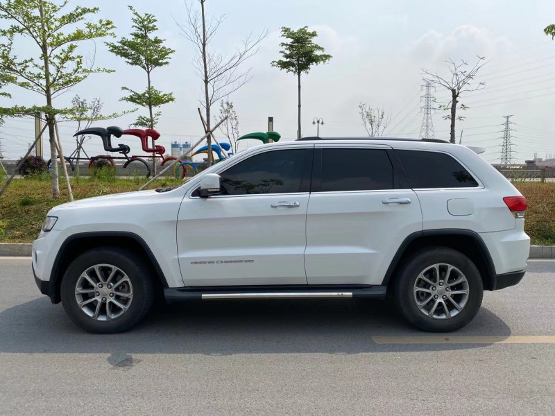 東莞16年Jeep大切諾基4