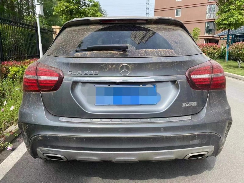 恩施19年奔馳GLA8