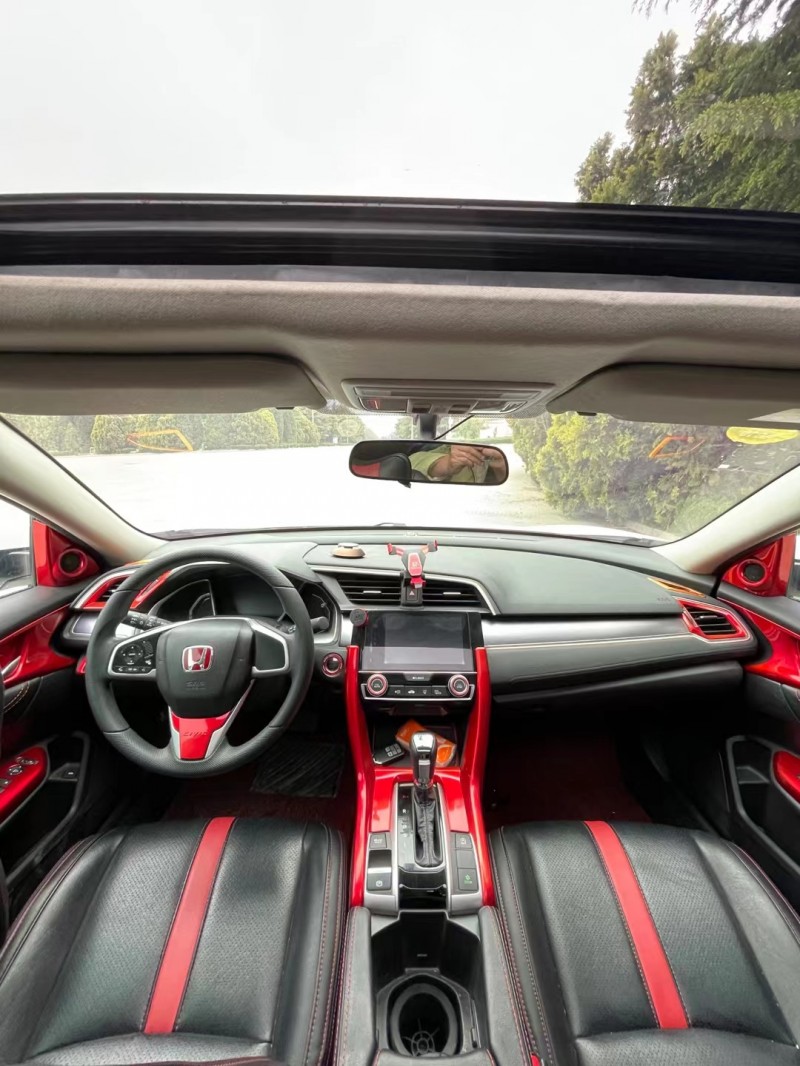 烟台17年本田思域7