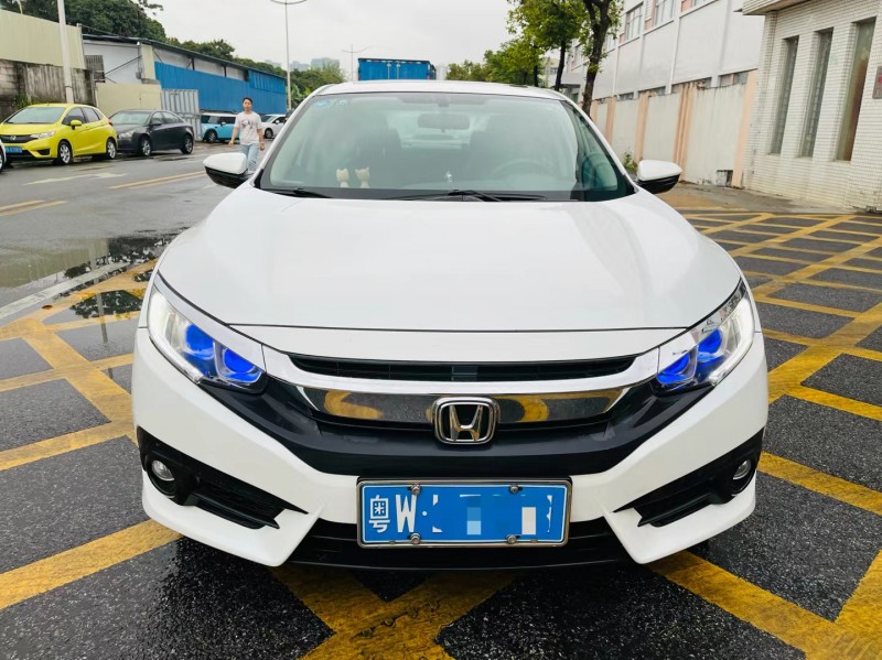 东莞17年本田思域9