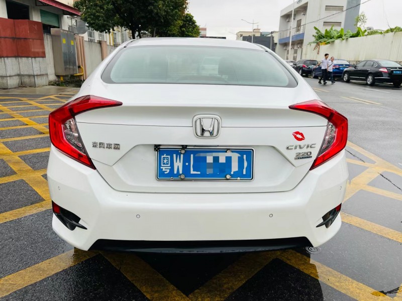 东莞17年本田思域5