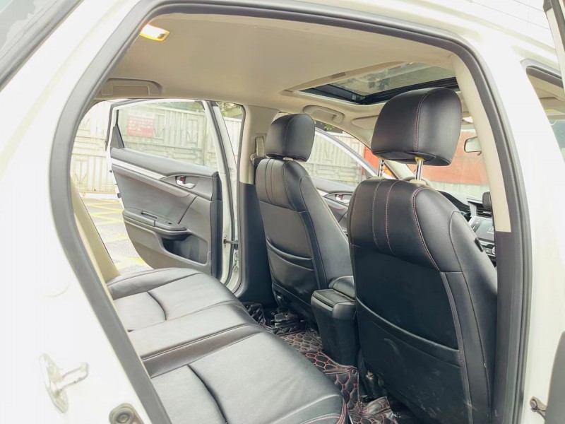 东莞17年本田思域1