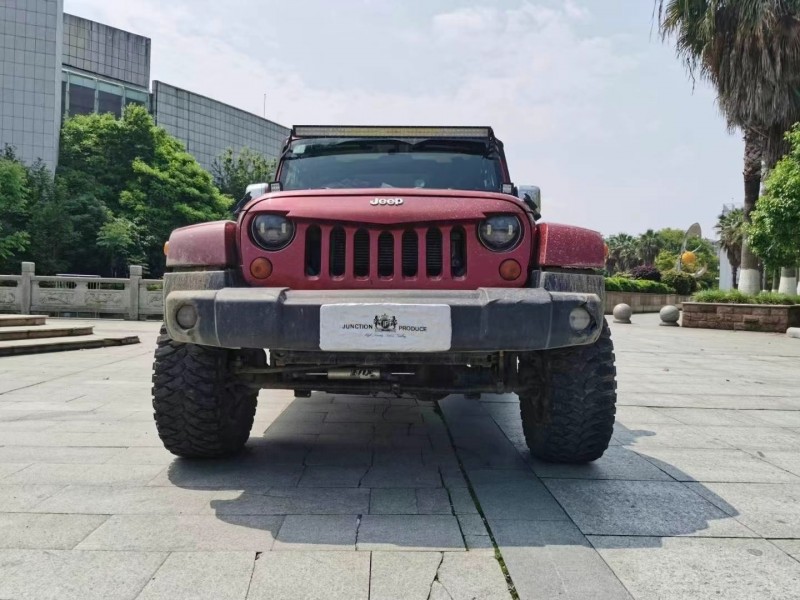 吉安12年Jeep牧馬人9