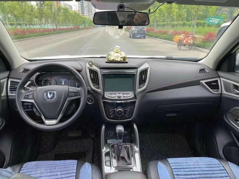 東營17年長安汽車CS755
