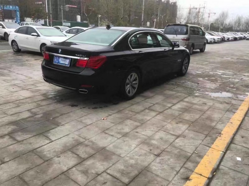 盐城11年宝马7系6