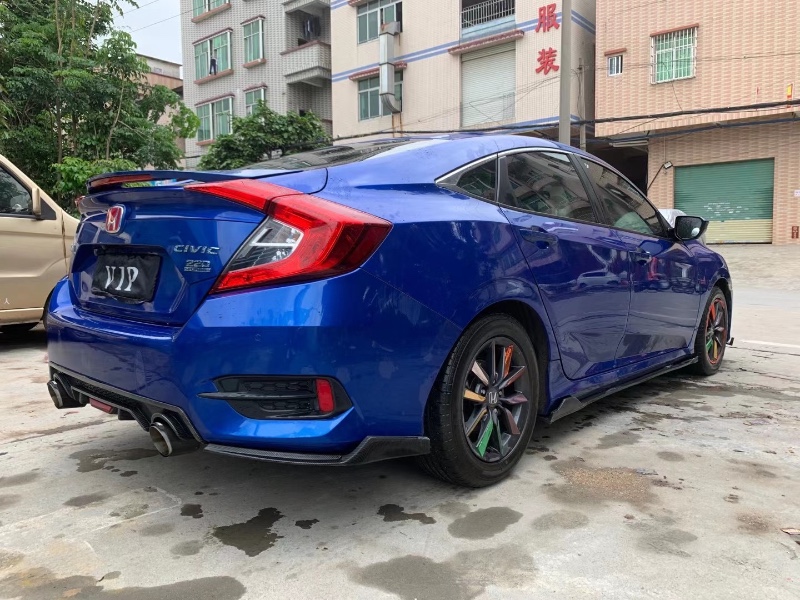 广州19年本田思域4