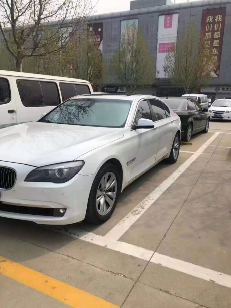 保定10年宝马7系2