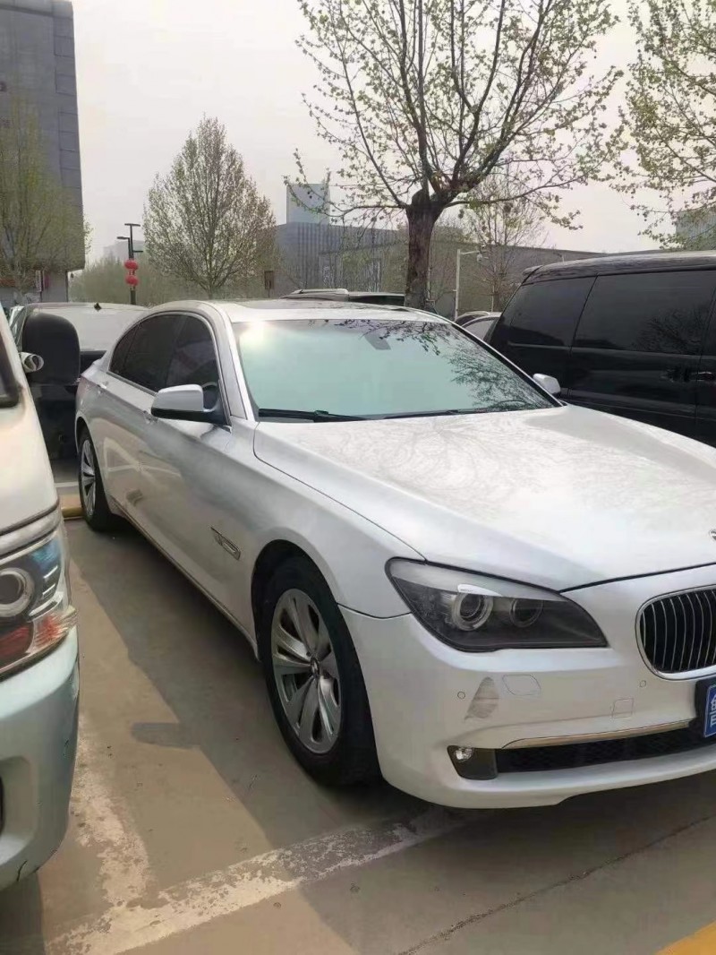 保定10年宝马7系3