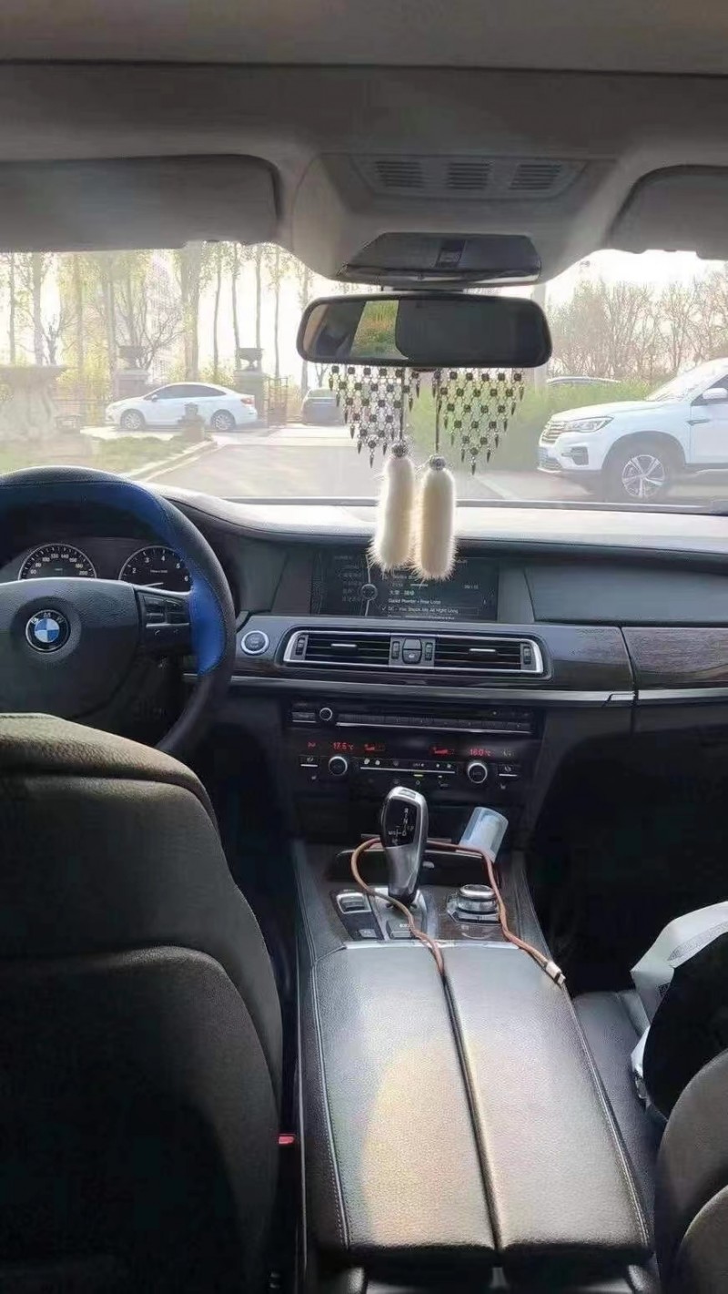 保定10年宝马7系4