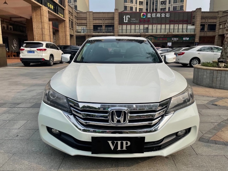 佛山13年本田雅阁9