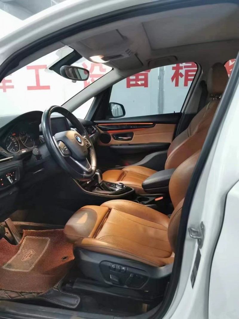 武汉15年宝马2系4