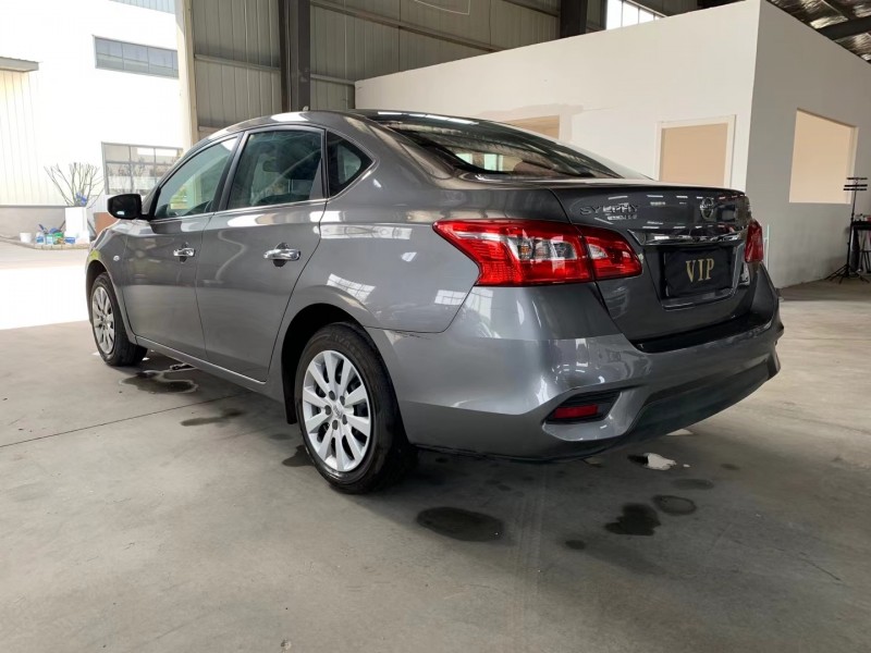 武汉20年日产轩逸4