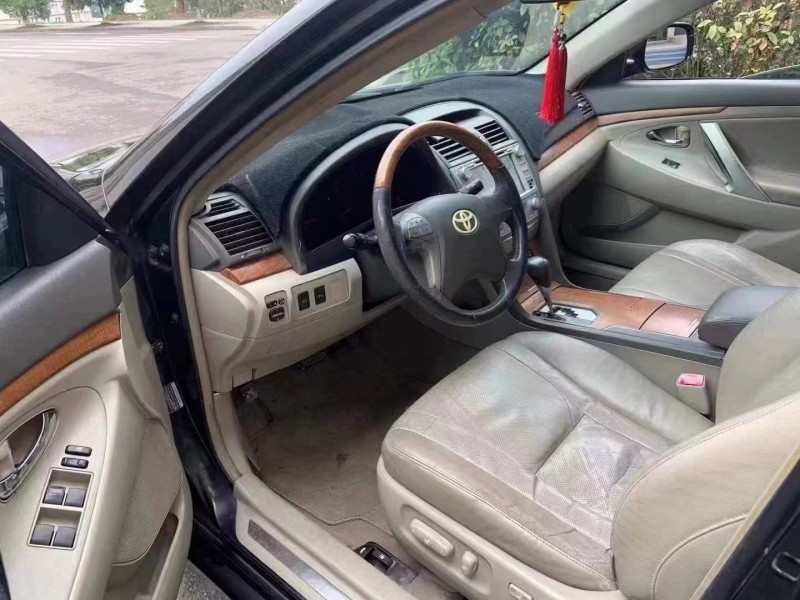 成都09年丰田凯美瑞7