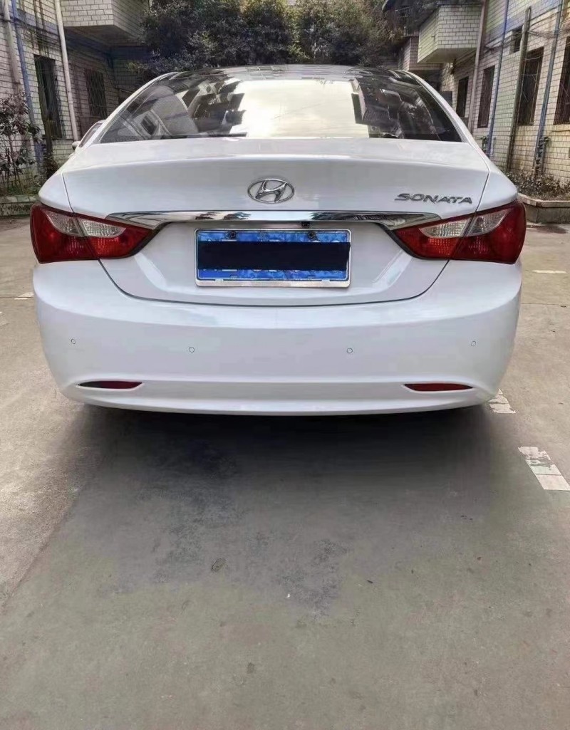 成都12年现代索纳塔八4