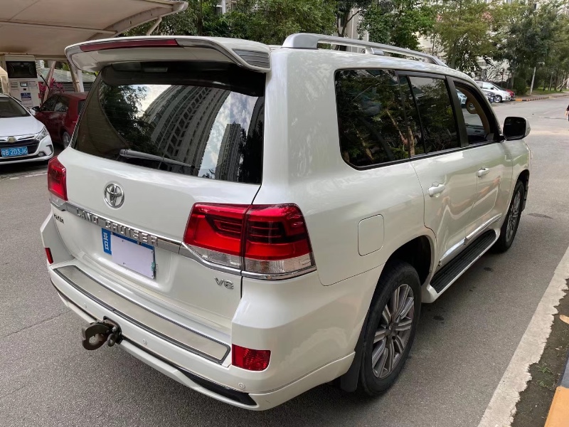 中山18年丰田兰德酷路泽6