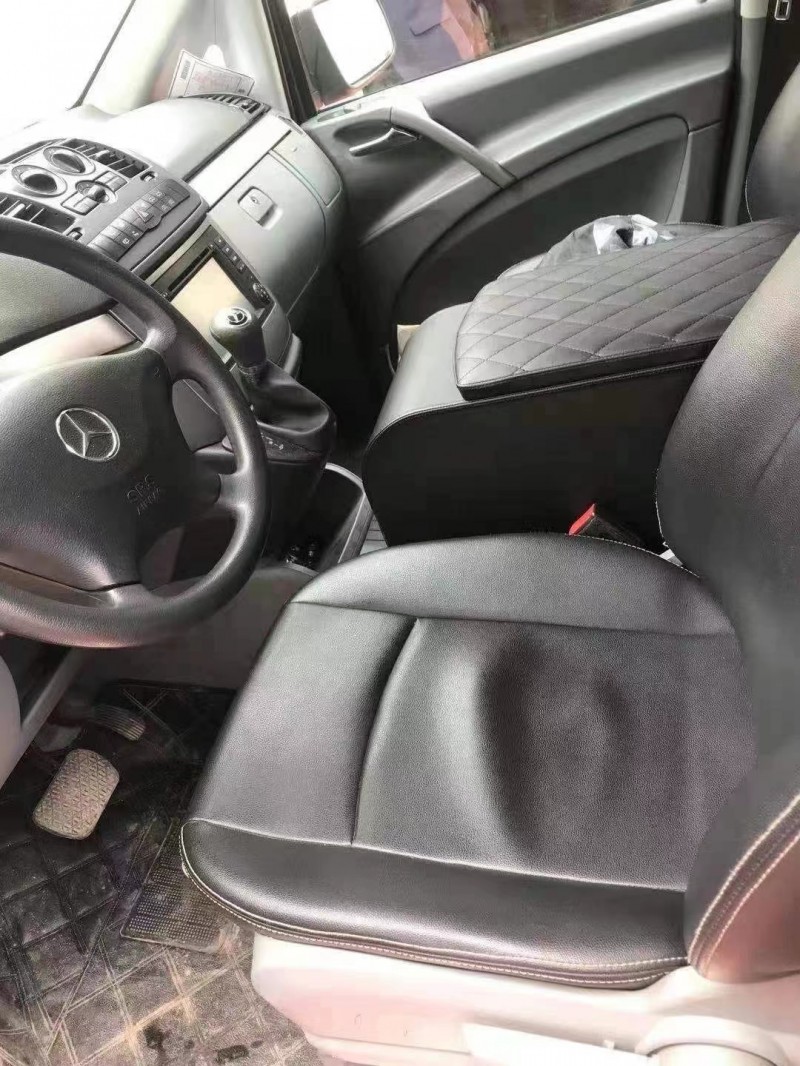 武汉16年奔驰威霆2