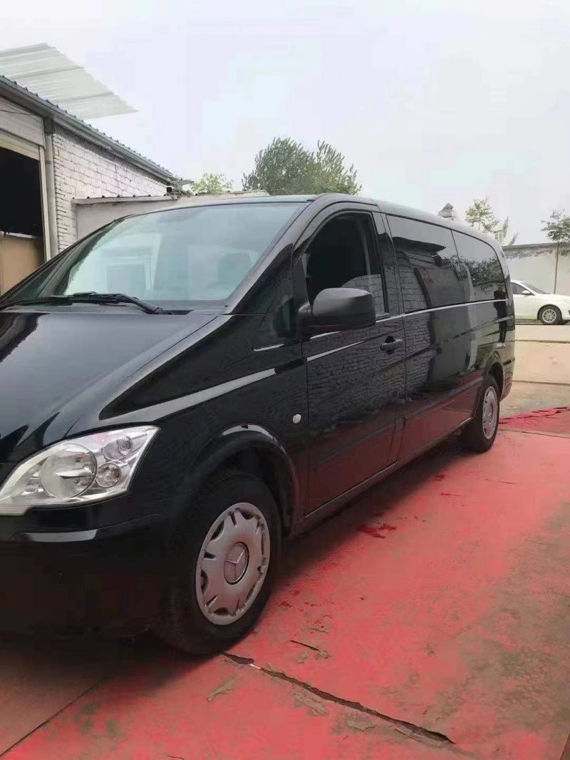 武汉16年奔驰威霆6