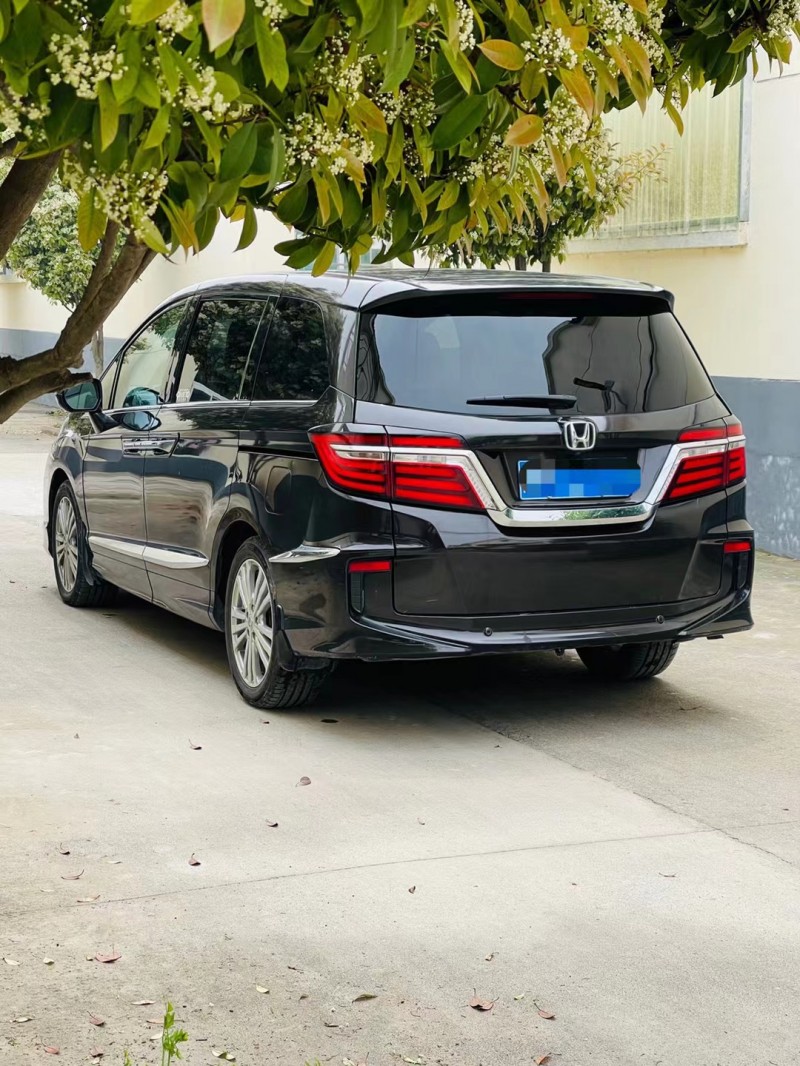 徐州17年本田艾力绅7