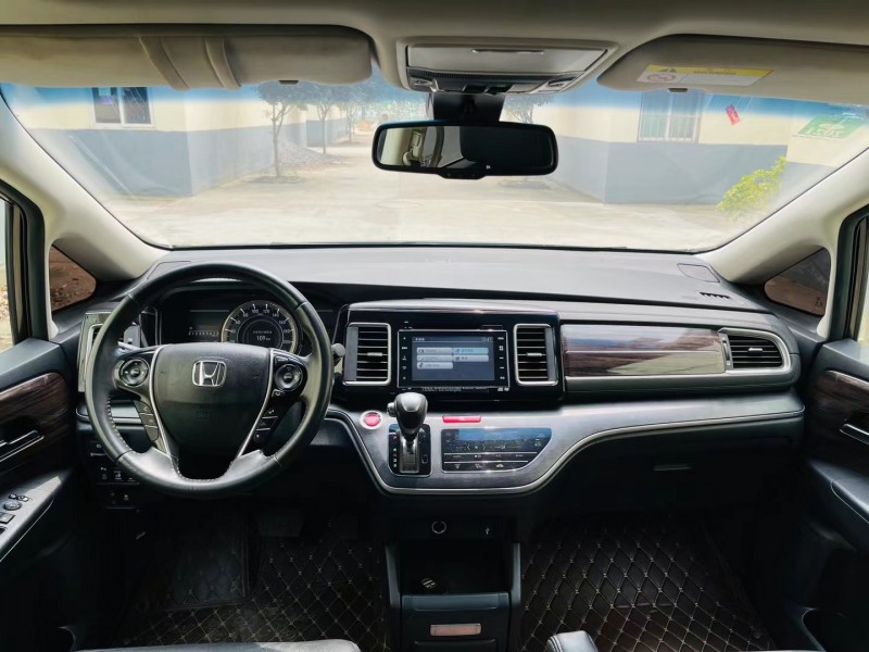 徐州17年本田艾力绅1