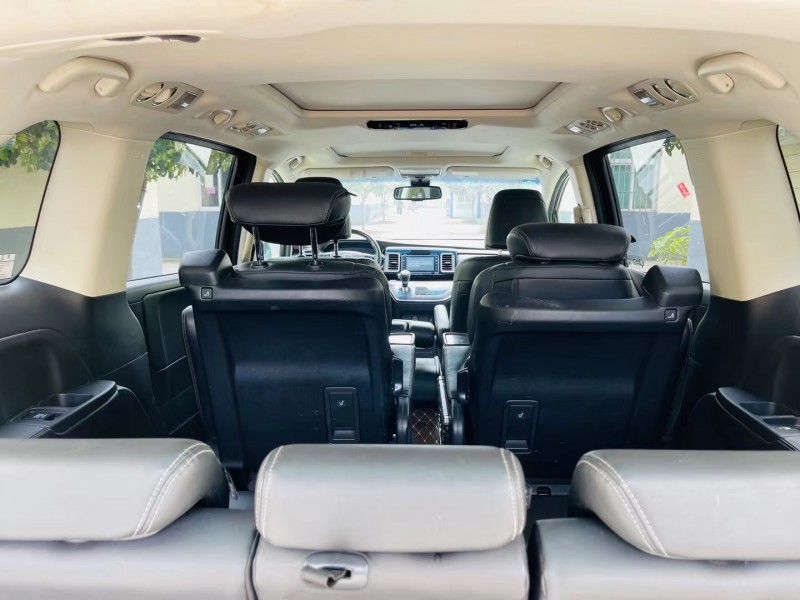 徐州17年本田艾力绅2