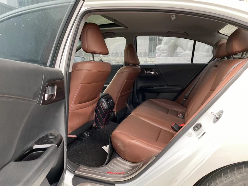 广州17年本田雅阁9