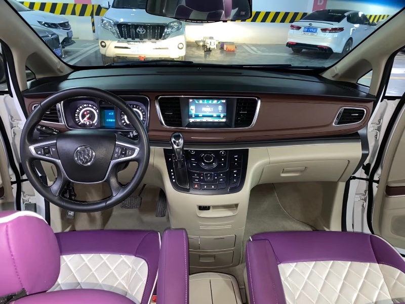 成都19年别克GL86