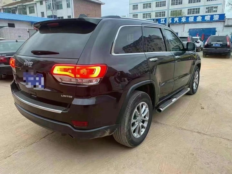 大同15年Jeep大切諾基8