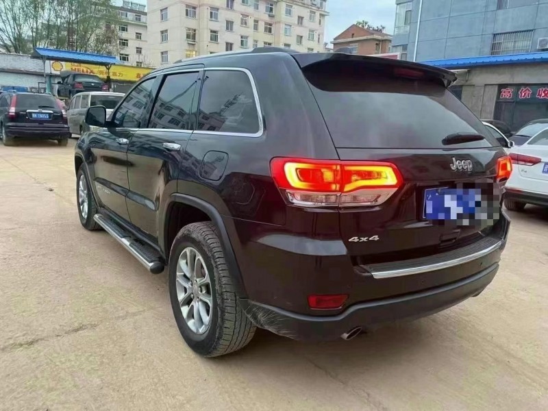 大同15年Jeep大切諾基9