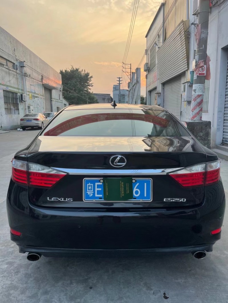 广州13年雷克萨斯ES4