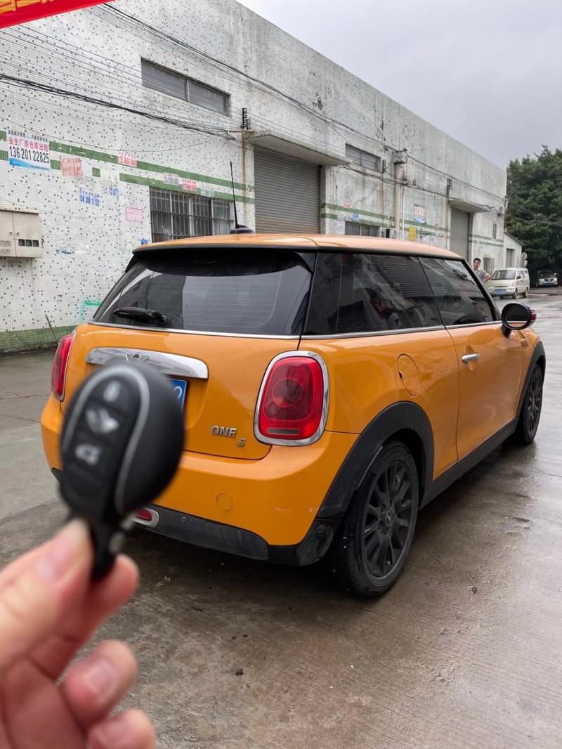 廣州16年寶馬MINI5
