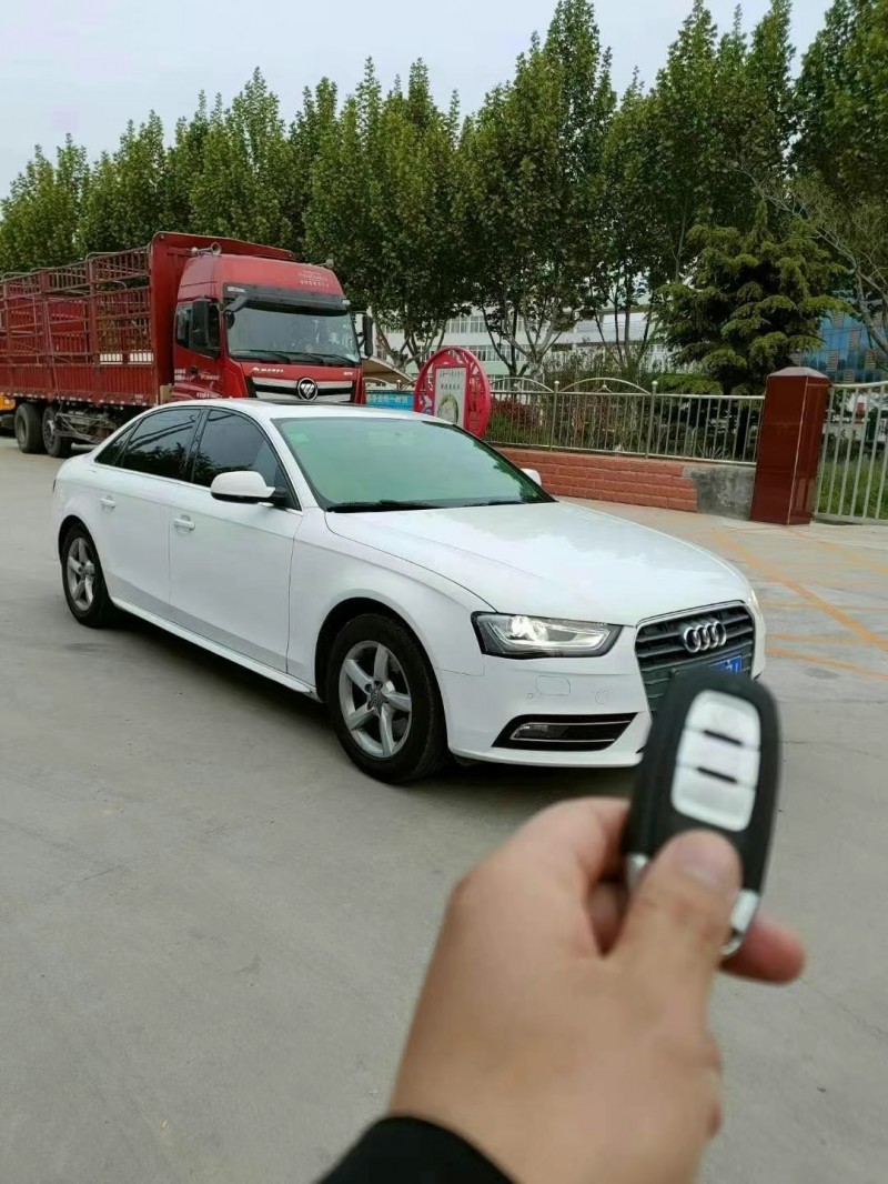 泰安14年奥迪A4L3