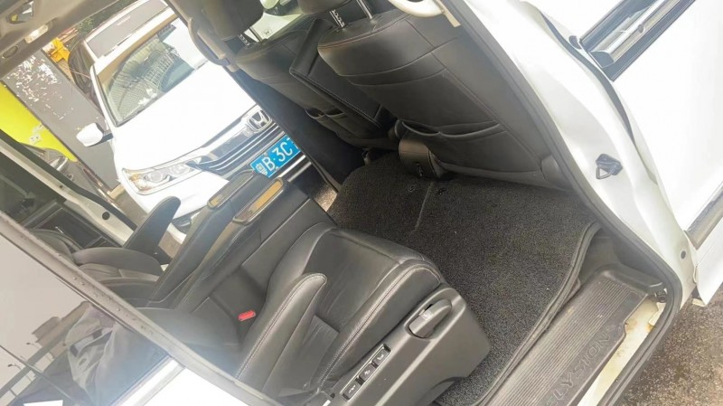 益阳16年本田艾力绅5