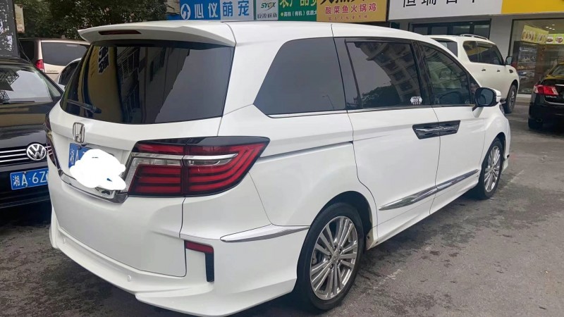 益阳16年本田艾力绅8