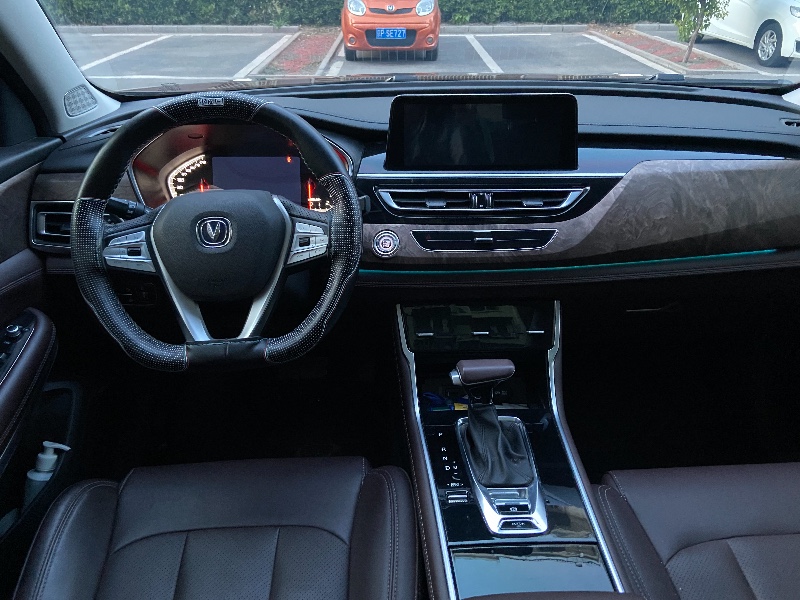 北京19年長安汽車CS754