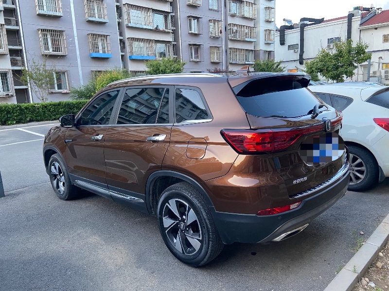 北京19年長安汽車CS758