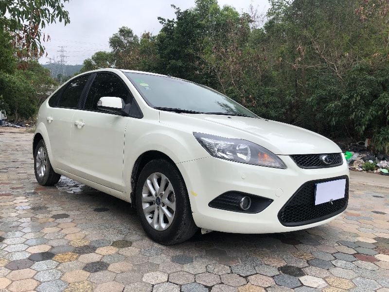 深圳15年福特福克斯3