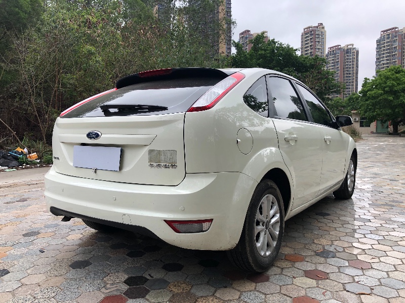 深圳15年福特福克斯7