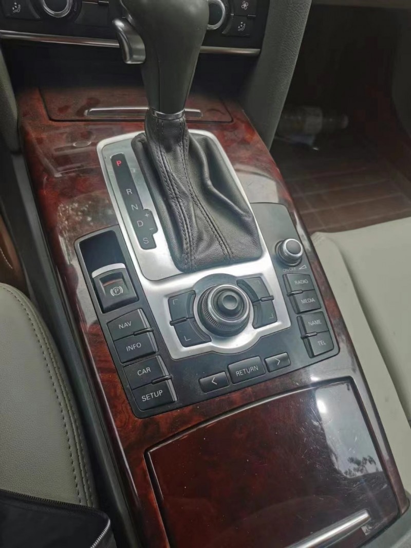 青岛12年奥迪A6L6