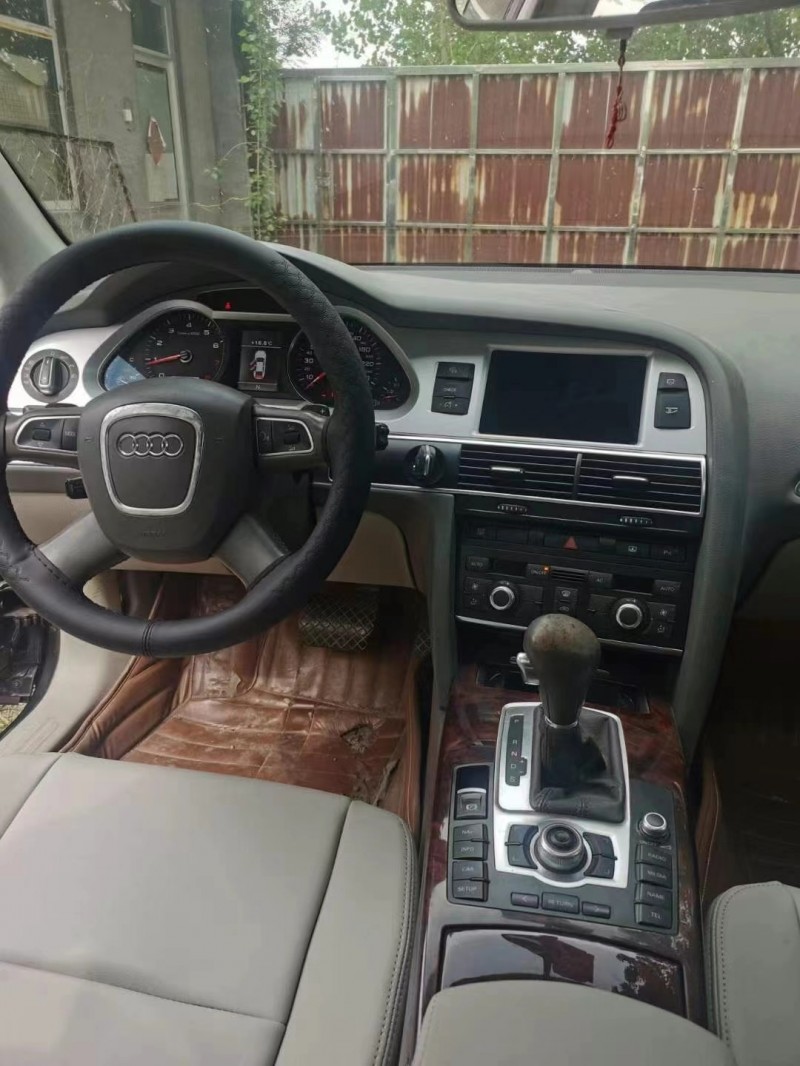 青岛12年奥迪A6L4