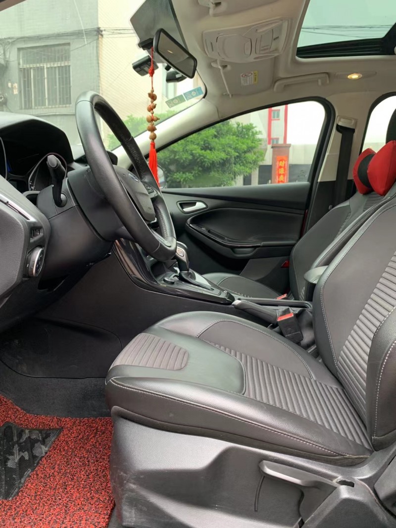 中山17年福特福克斯9