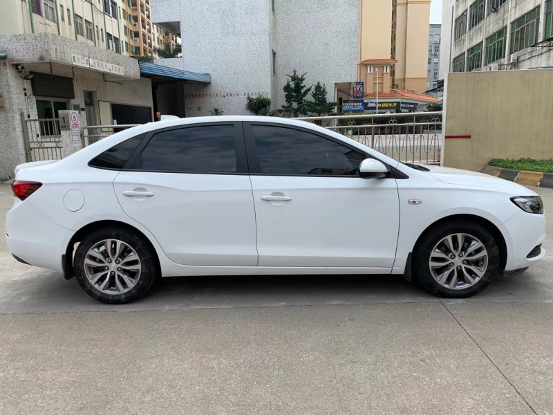 中山19年别克英朗2