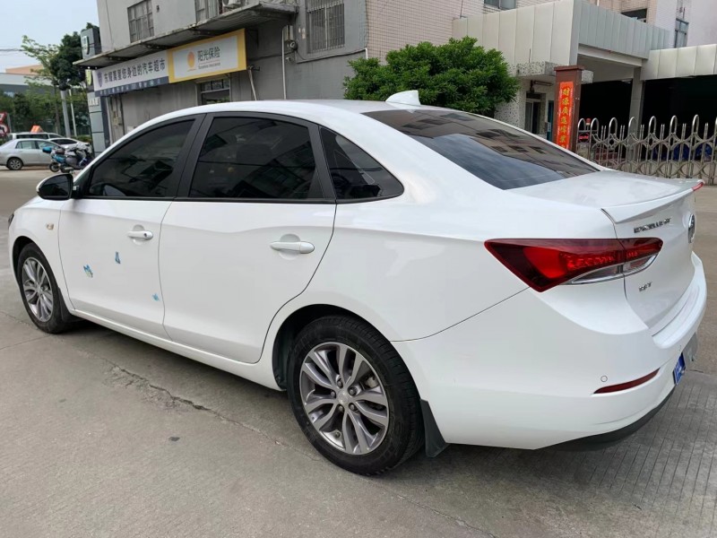 中山19年别克英朗5