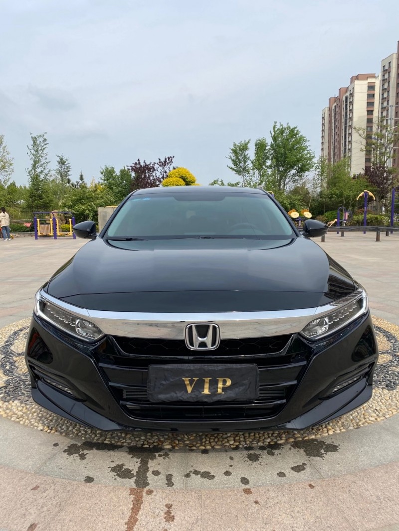 青岛20年本田雅阁1